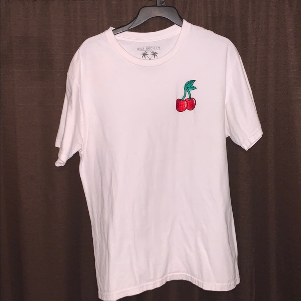 Pacsun All white cherry Tee